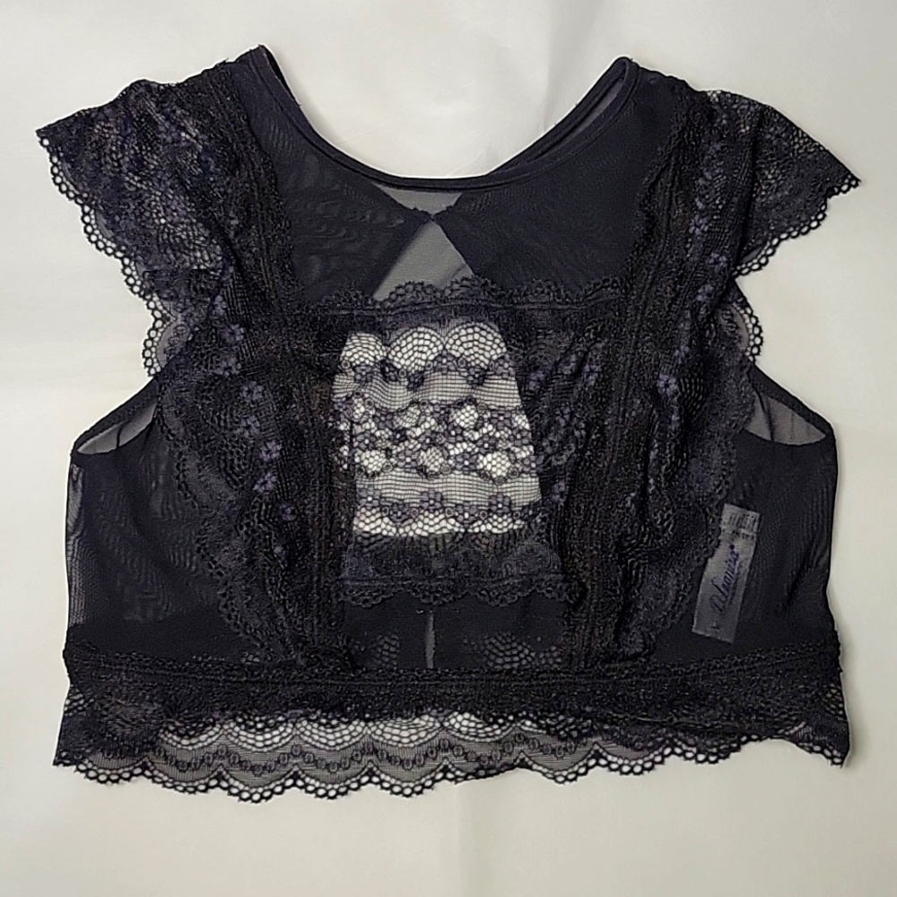 Lace bralette by leonisa